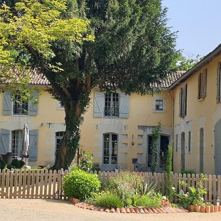 Villa L'Olivier Monts-sur-Guesnes Exterior foto